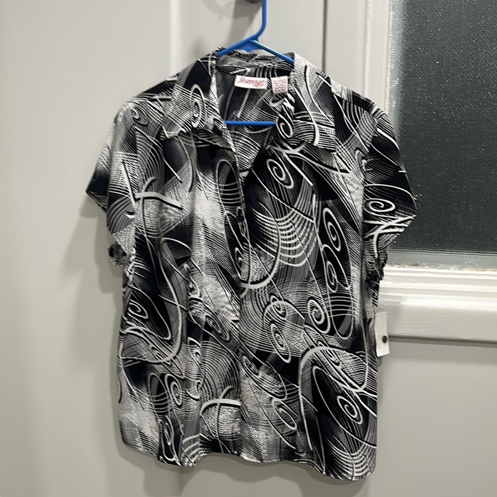 Ladies button down blouse with swirl designs